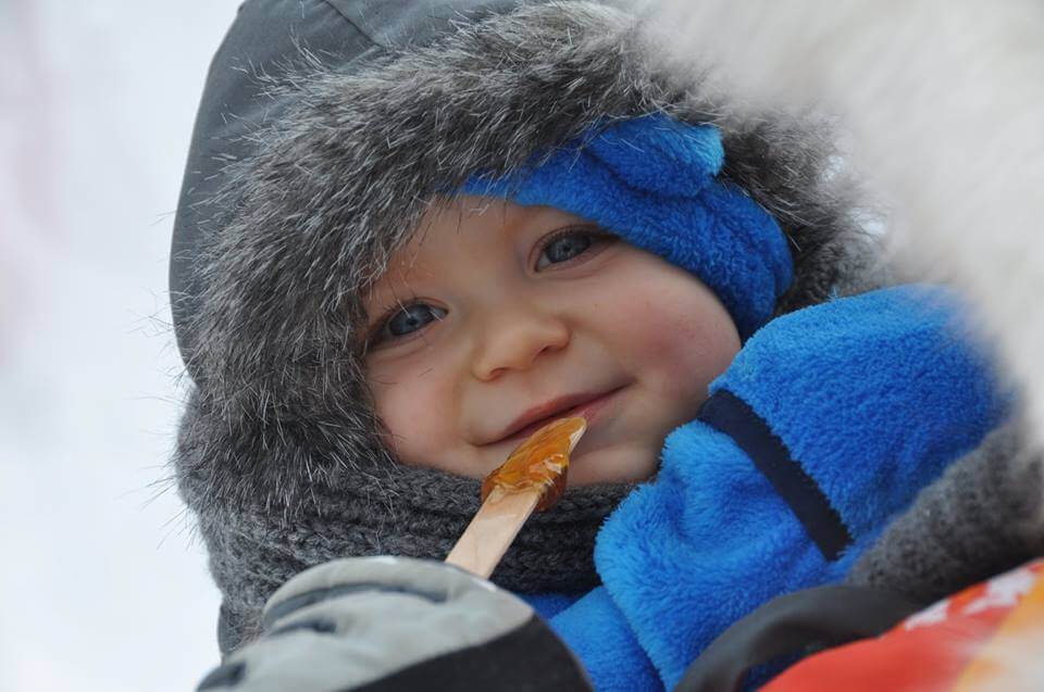 Sortir avec bébé en hiver - garder bébé au chaud avec une housse protectrice Babygloo