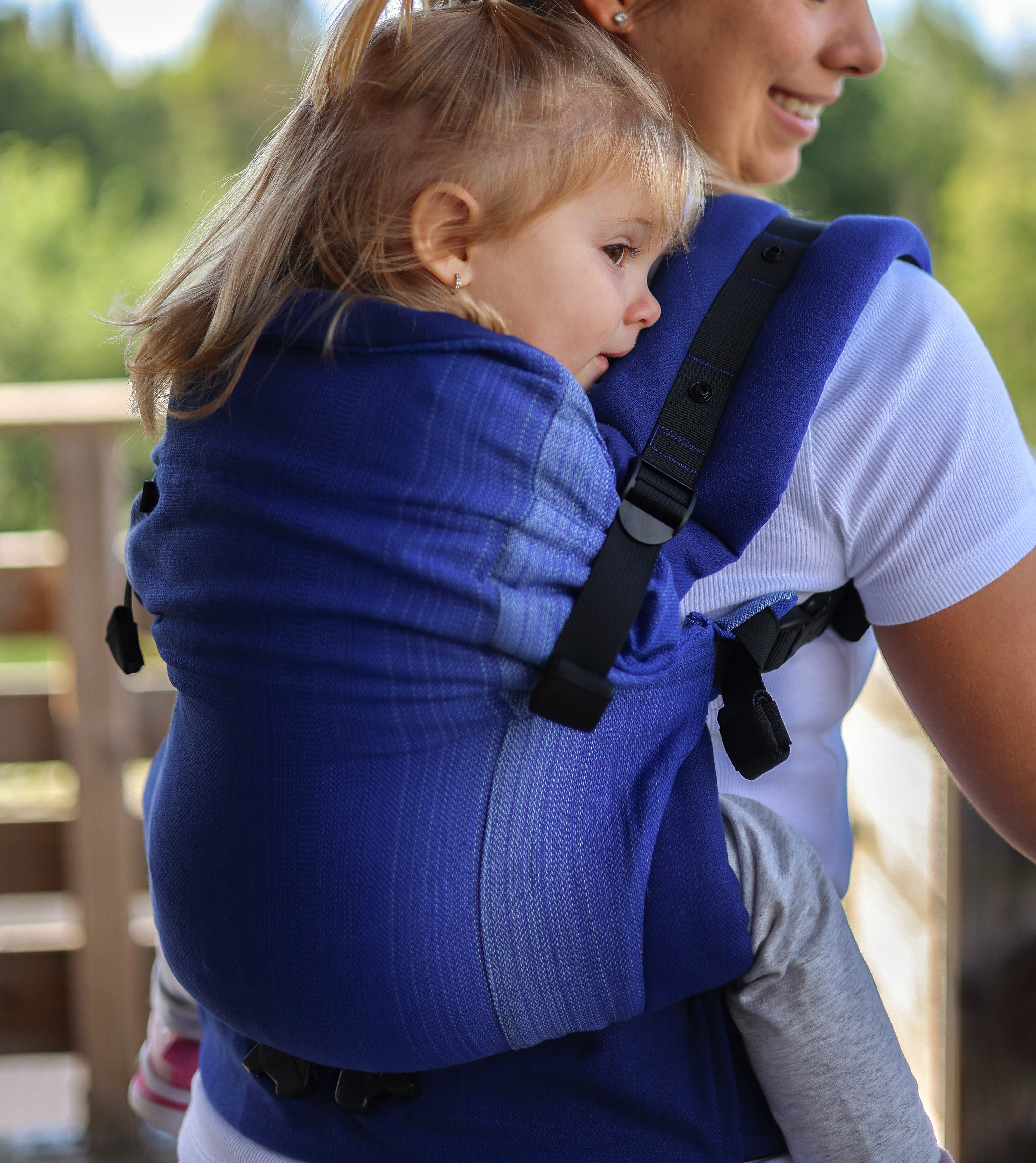 Comment bien entretenir son porte-bébé ? | Notre guide complet pour un portage sécuritaire et durable