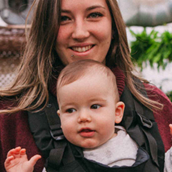 4 Tips to Demystify Babywearing Facing Out